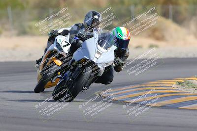 media/Nov-05-2022-SoCal Trackdays (Sat) [[f8d9b725ab]]/Turn 2 (1120am)/